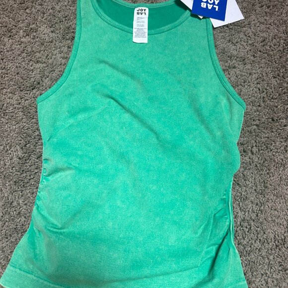 Lab Joy Green Top - Picture 2 of 3